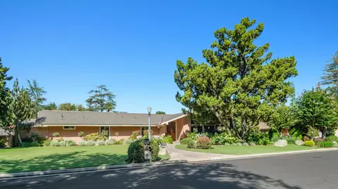 5283 N Pleasant Ave, Fresno, CA 93711