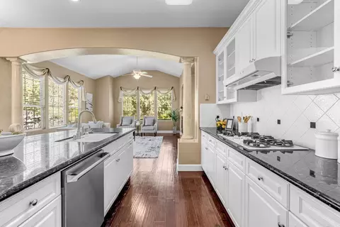 Kitchen - 1165 N Fairfax Ave, Clovis, CA 93611 photo 2 of 3