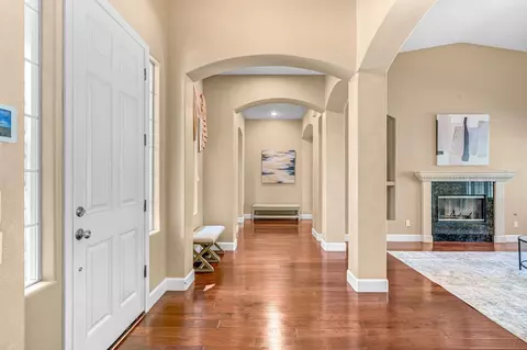 Entry Way - 1165 N Fairfax Ave, Clovis, CA 93611 photo 2 of 3
