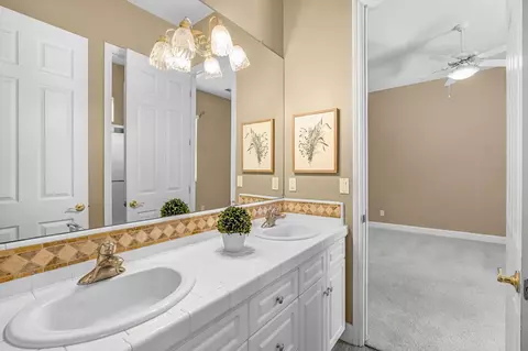 Bath - 1165 N Fairfax Ave, Clovis, CA 93611 photo 5 of 5
