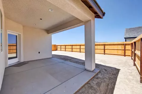Exterior - 16298 W David Ave, Kerman, CA 93630 photo 2 of 4