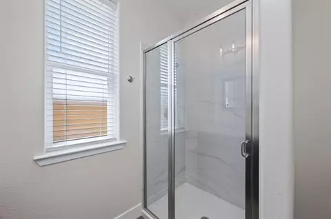 Bath - 16153 W Sunset Ave, Kerman, CA 93630 photo 2 of 3