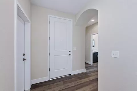 Entry Way - 16153 W Sunset Ave, Kerman, CA 93630 photo 2 of 2