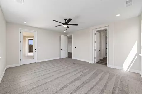 Bedroom - 429 S Barcus Ave, Kerman, CA 93630 photo 1 of 3