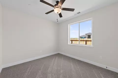 Bedroom - 429 S Barcus Ave, Kerman, CA 93630 photo 2 of 3