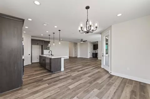 Dining - 429 S Barcus Ave, Kerman, CA 93630 photo 1 of 1