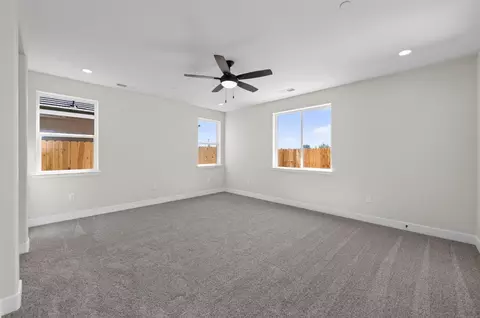 Other - 429 S Barcus Ave, Kerman, CA 93630 photo 2 of 4