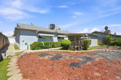 Exterior - 46 S Olive St, Lemoore, CA 93245 photo 9 of 9