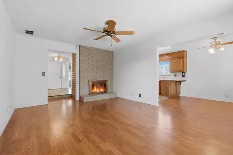 Living - 46 S Olive St, Lemoore, CA 93245 photo 3 of 5