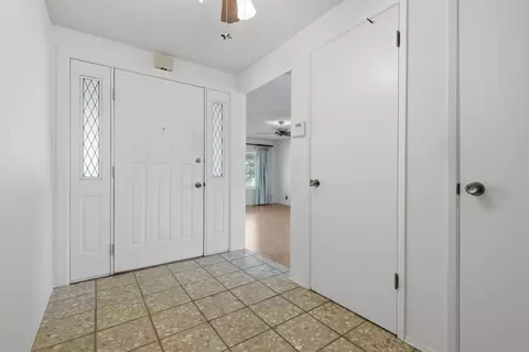 Entry Way - 46 S Olive St, Lemoore, CA 93245 photo 2 of 3