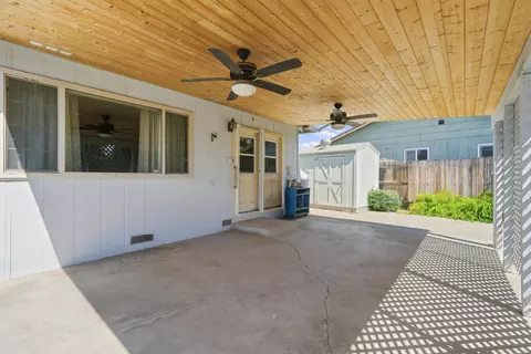 Exterior - 46 S Olive St, Lemoore, CA 93245 photo 6 of 9