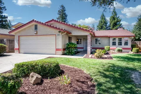 6361 N Barcus Ave, Fresno, CA 93722