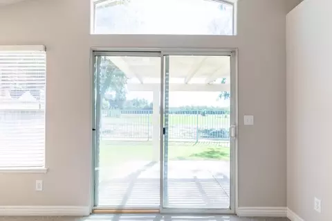 Entry Way - 950 Laguna Dr, Lemoore, CA 93245 photo 2 of 2