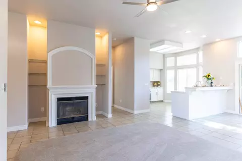 Living - 950 Laguna Dr, Lemoore, CA 93245 photo 3 of 6
