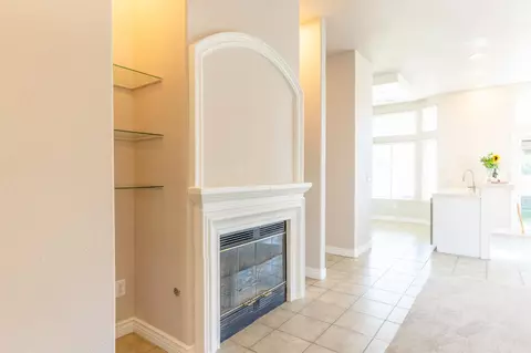 Living - 950 Laguna Dr, Lemoore, CA 93245 photo 6 of 6