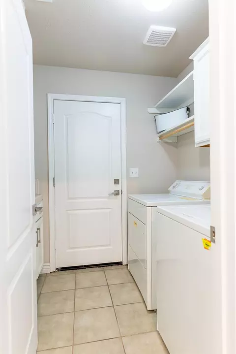 Other - 950 Laguna Dr, Lemoore, CA 93245 photo 2 of 10
