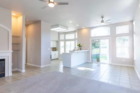 Living - 950 Laguna Dr, Lemoore, CA 93245 photo 4 of 6