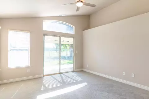 Other - 950 Laguna Dr, Lemoore, CA 93245 photo 5 of 10