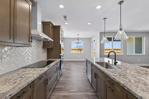 Kitchen - 16308 W David Ave, Kerman, CA 93630 photo 3 of 4