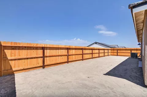 Exterior - 16308 W David Ave, Kerman, CA 93630 photo 4 of 4