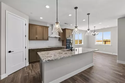 Kitchen - 16308 W David Ave, Kerman, CA 93630 photo 1 of 4