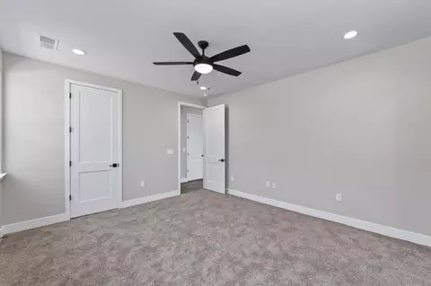 Bedroom - 16308 W David Ave, Kerman, CA 93630 photo 2 of 5