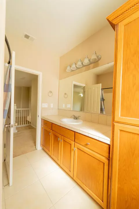 Bath - 3374 Keats Ave, Clovis, CA 93619 photo 2 of 4
