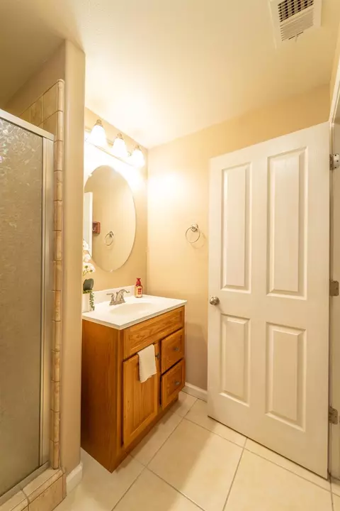 Bath - 3374 Keats Ave, Clovis, CA 93619 photo 1 of 4