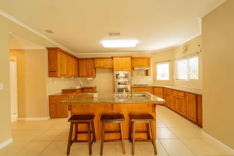 Kitchen - 3374 Keats Ave, Clovis, CA 93619 photo 2 of 2