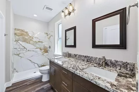 Bath - 16163 W Sunset Ave, Kerman, CA 93630 photo 1 of 2