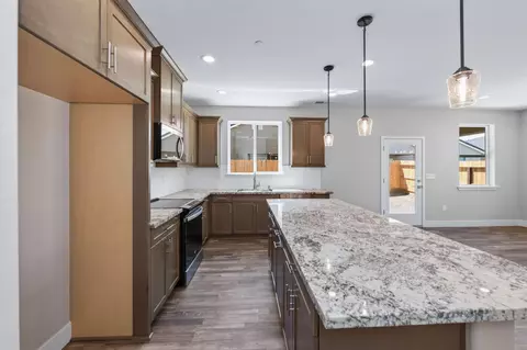 Kitchen - 16163 W Sunset Ave, Kerman, CA 93630 photo 1 of 4