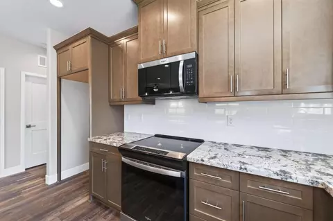 Kitchen - 16163 W Sunset Ave, Kerman, CA 93630 photo 4 of 4