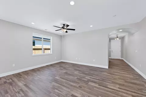Living - 16163 W Sunset Ave, Kerman, CA 93630 photo 1 of 4