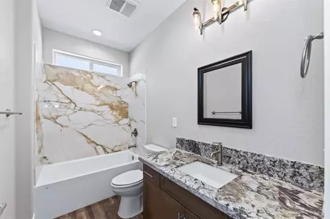 Bath - 16163 W Sunset Ave, Kerman, CA 93630 photo 2 of 2