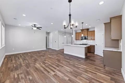 Living - 16270 W David Ave, Kerman, CA 93630 photo 5 of 6