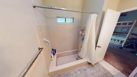Bath - 2460 Sample Ave, Clovis, CA 93611 photo 3 of 5