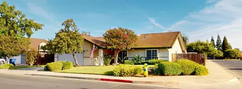Exterior - 2460 Sample Ave, Clovis, CA 93611 photo 3 of 6