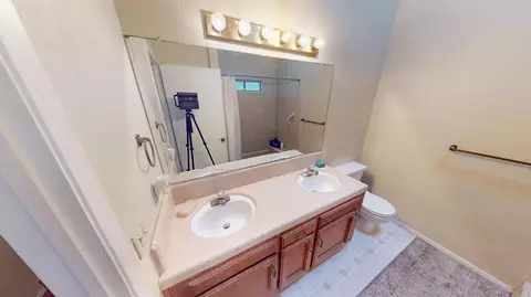Bath - 2460 Sample Ave, Clovis, CA 93611 photo 1 of 5