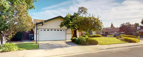 Exterior - 2460 Sample Ave, Clovis, CA 93611 photo 2 of 6