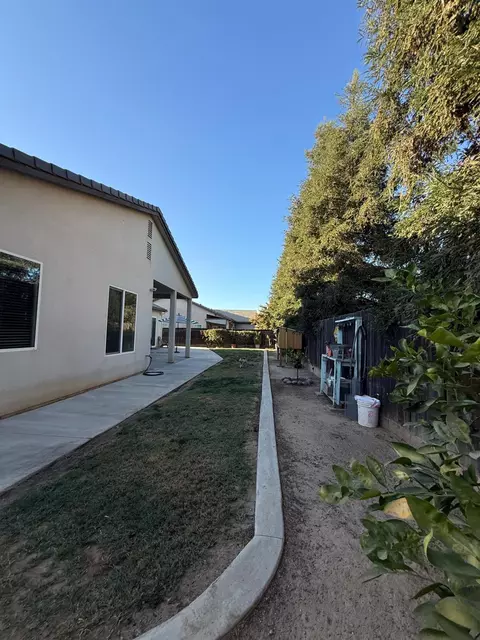 Exterior - 46 N Brehler Ave, Sanger, CA 93657 photo 5 of 5