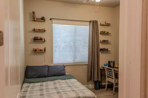 Bedroom - 46 N Brehler Ave, Sanger, CA 93657 photo 1 of 4