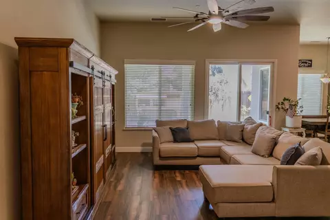 Living - 46 N Brehler Ave, Sanger, CA 93657 photo 2 of 3