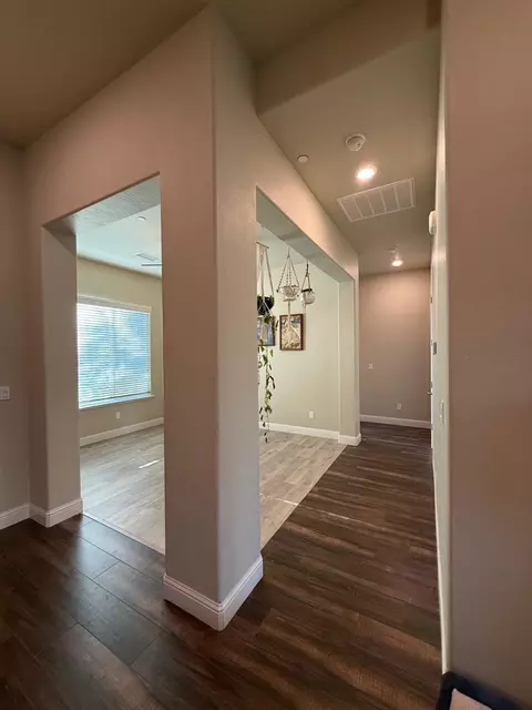 Entry Way - 46 N Brehler Ave, Sanger, CA 93657 photo 5 of 6
