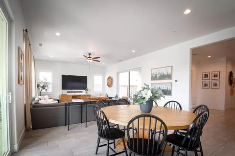 Dining - 1048 Beaver Pond Loop, Madera, CA 93636 photo 1 of 1