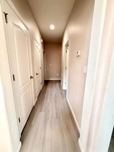 Entry Way - 4317 E Cambridge Ave, Visalia, CA 93292 photo 4 of 11