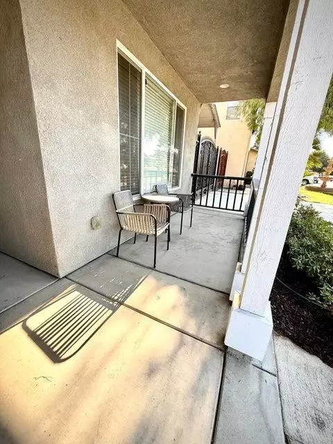 Exterior - 4317 E Cambridge Ave, Visalia, CA 93292 photo 10 of 14