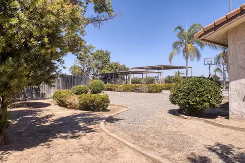 Exterior - 11736 W Jensen Ave, Kerman, CA 93630 photo 8 of 16
