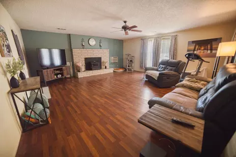 Living - 11736 W Jensen Ave, Kerman, CA 93630 photo 1 of 2