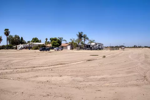 Exterior - 11736 W Jensen Ave, Kerman, CA 93630 photo 16 of 16