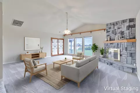 Living - 9200 Highway 41, Lemoore, CA 93245 photo 2 of 7
